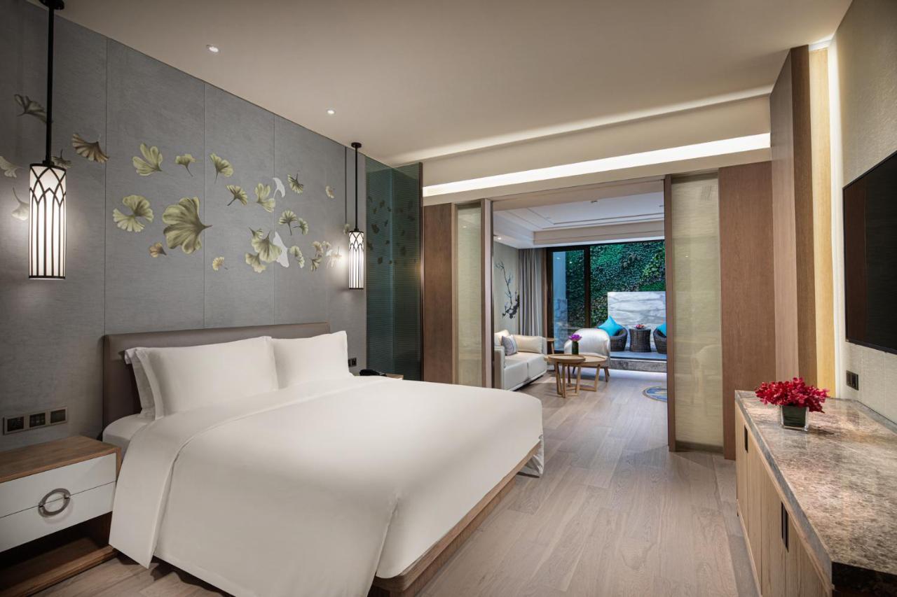 Crowne Plaza Shanghai Nanjing Road By Ihg Eksteriør billede Deluxe Suite