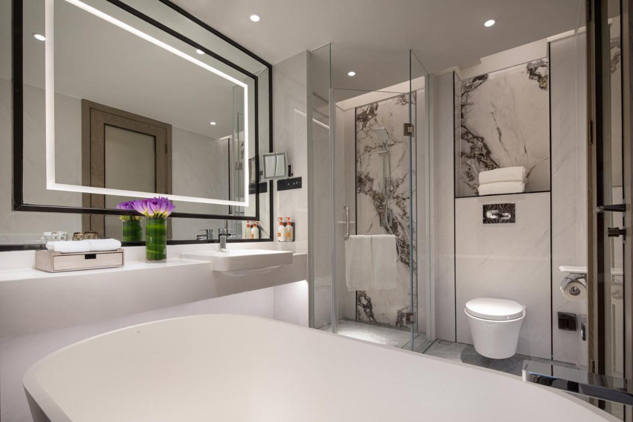 Crowne Plaza Shanghai Nanjing Road By Ihg Eksteriør billede Bathroom
