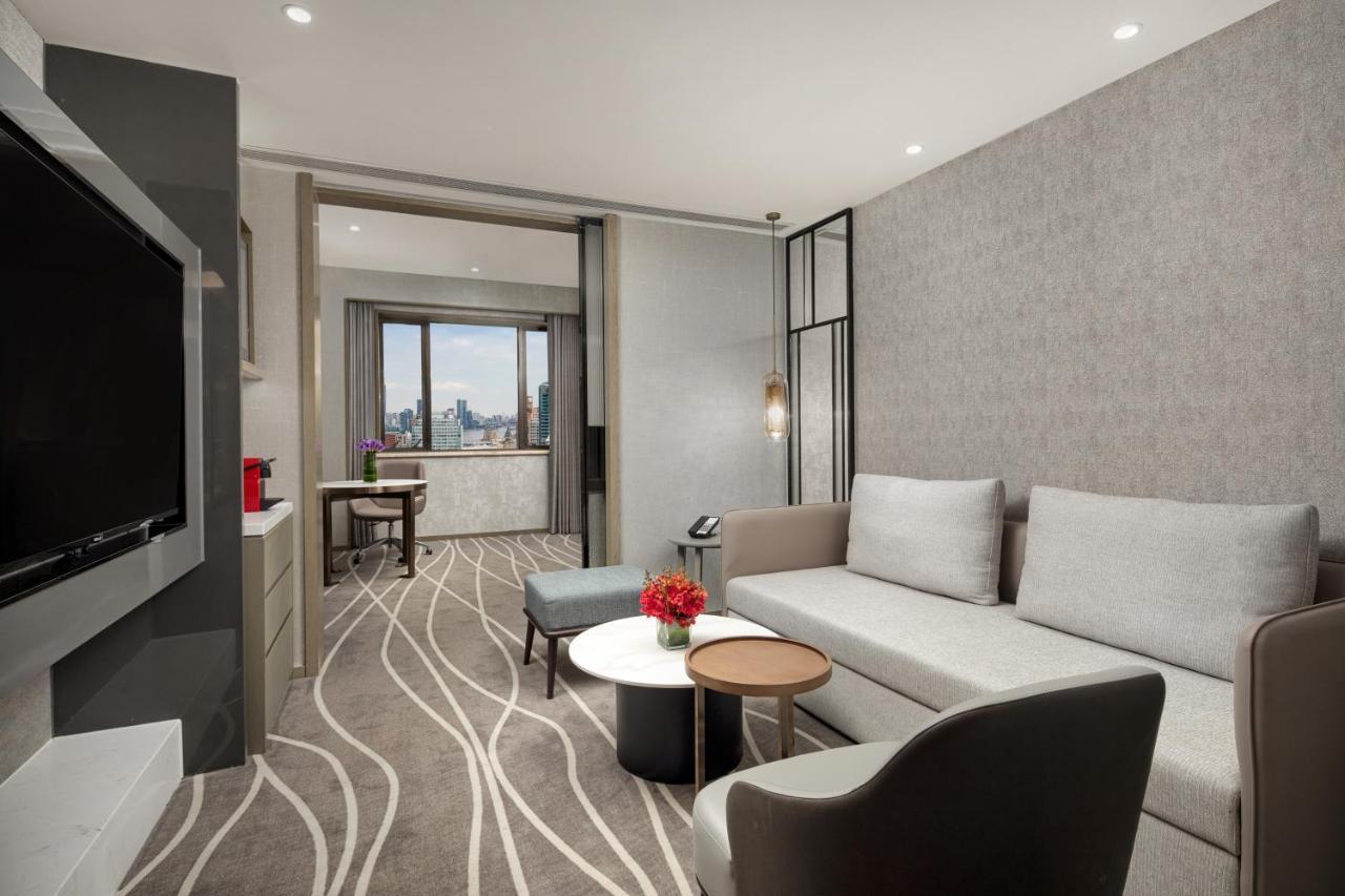 Crowne Plaza Shanghai Nanjing Road By Ihg Eksteriør billede A suite at the hotel